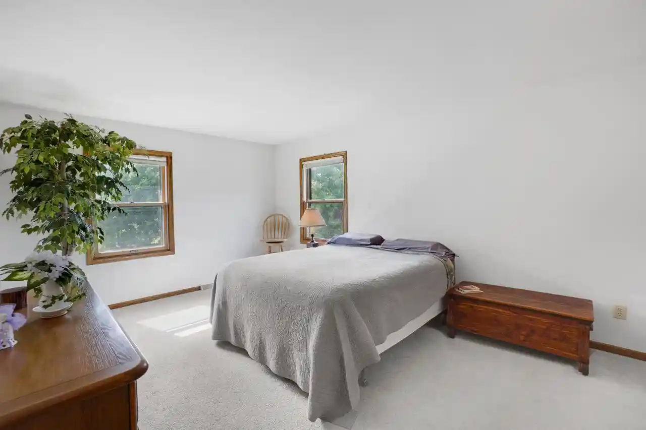 Photo 3 of Single family home for sale at 2724 Oakcrest Dr, Waukesha, WI 53188 | MLS# 1981673 | Listing updated on 2026-09-26
