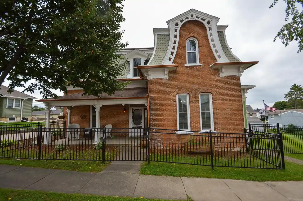 Photo 1 of Single family home for sale at 229 N Monroe St, Lancaster, WI 53813 | MLS# 2033208 | Listing updated on 2026-10-09