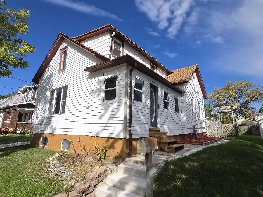 Photo 1 of Single family home for sale at 1409 S 16th Street, Manitowoc, WI 54220 | MLS# 1981692 | Listing updated on 2026-09-23