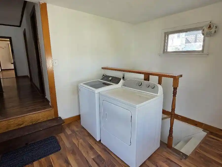 Photo 4 of Single family home for sale at 1409 S 16th Street, Manitowoc, WI 54220 | MLS# 1981692 | Listing updated on 2026-09-23