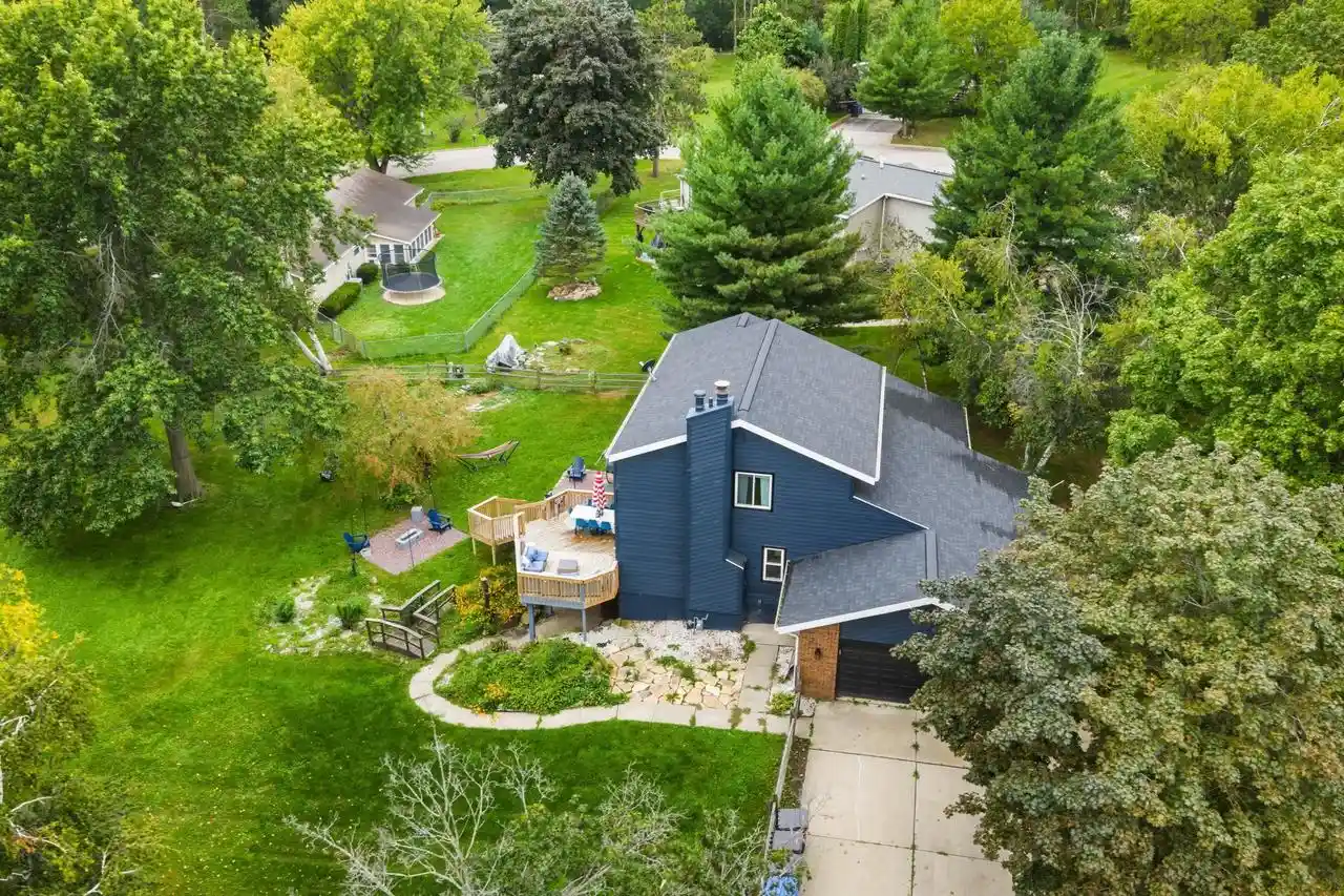 Photo 1 of Single family home for sale at 1074 Tinkham Trl, Baraboo, WI 53913 | MLS# 2033210 | Listing updated on 2026-09-22