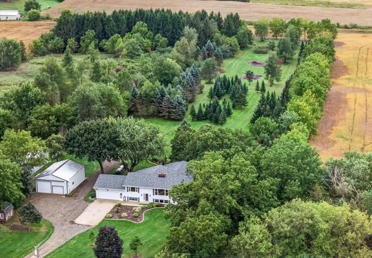 Photo 1 of Single family home for sale at 5981 Purcell Rd, Oregon, WI 53575 | MLS# 2033211 | Listing updated on 2026-10-06