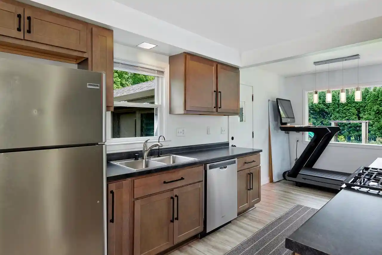 Photo 3 of Single family home for sale at 825 Circle Dr, Elm Grove, WI 53122 | MLS# 1981704 | Listing updated on 2026-09-22