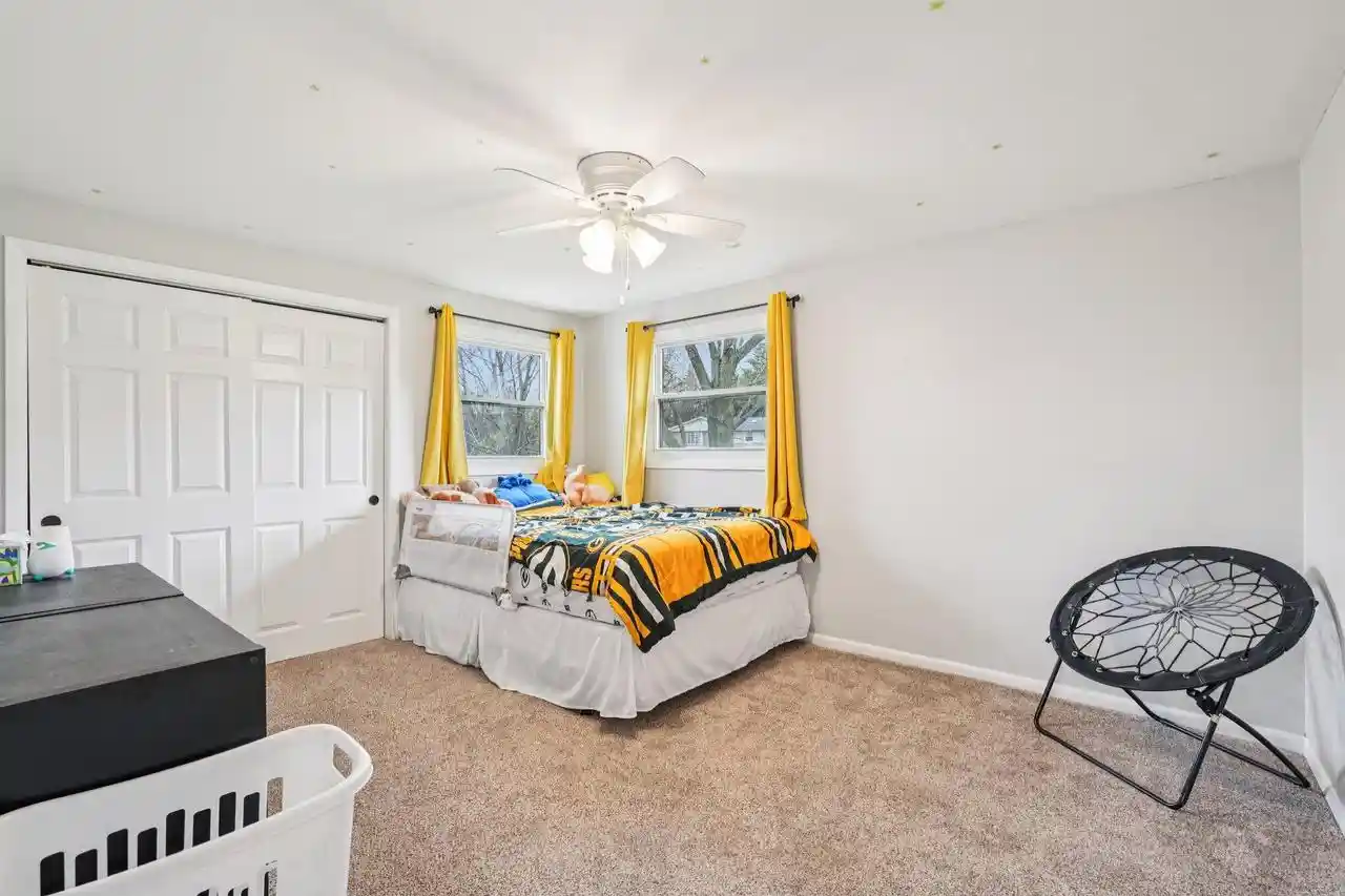 Photo 3 of Single family home for sale at W305n5280 Gail Ln, Hartland, WI 53029 | MLS# 1981711 | Listing updated on 2026-09-23