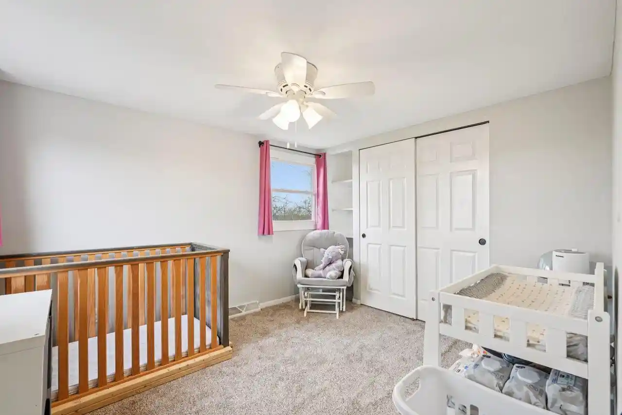 Photo 4 of Single family home for sale at W305n5280 Gail Ln, Hartland, WI 53029 | MLS# 1981711 | Listing updated on 2026-09-23
