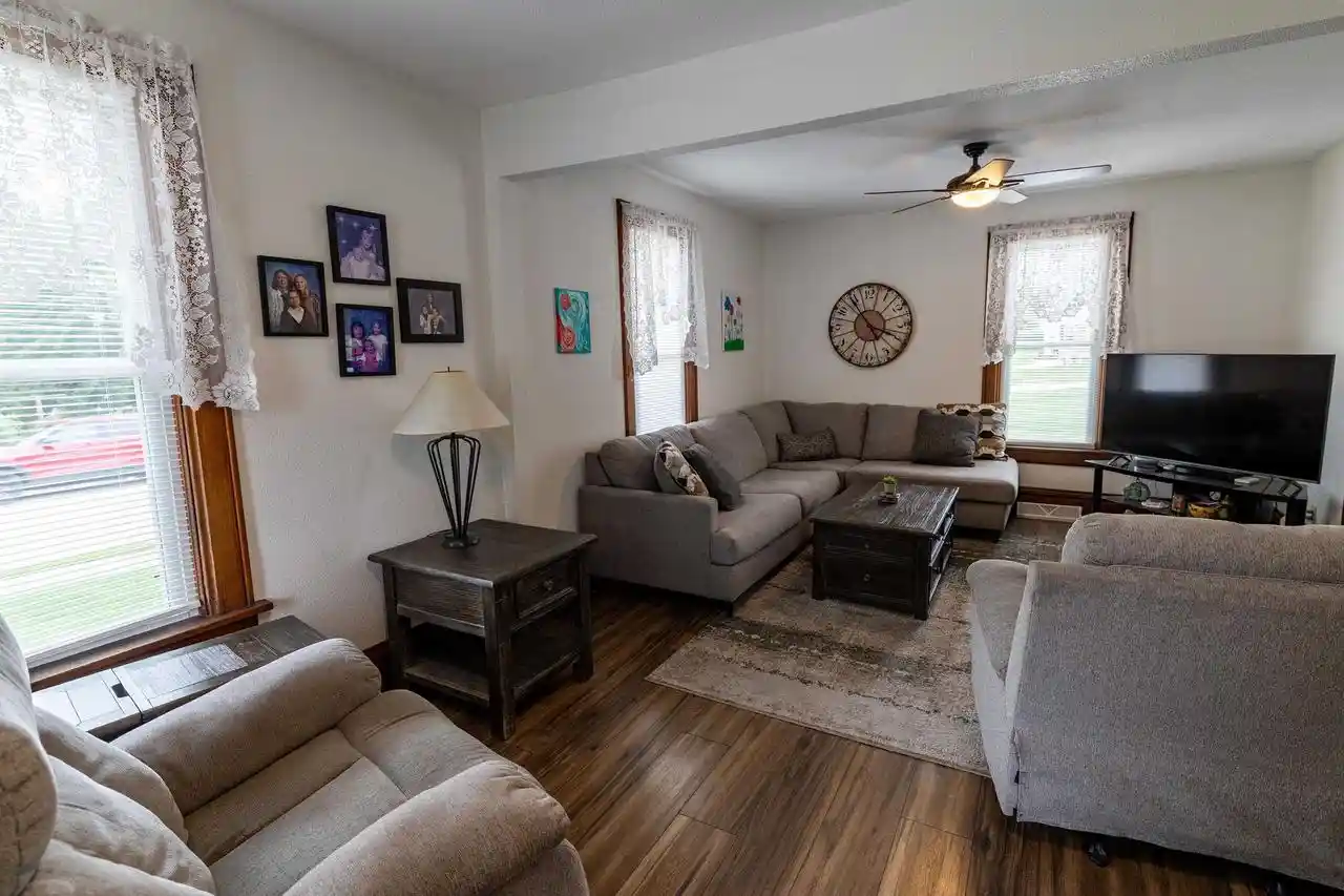 Photo 4 of Single family home for sale at 910 N Court St, Platteville, WI 53818 | MLS# 2033239 | Listing updated on 2026-09-23