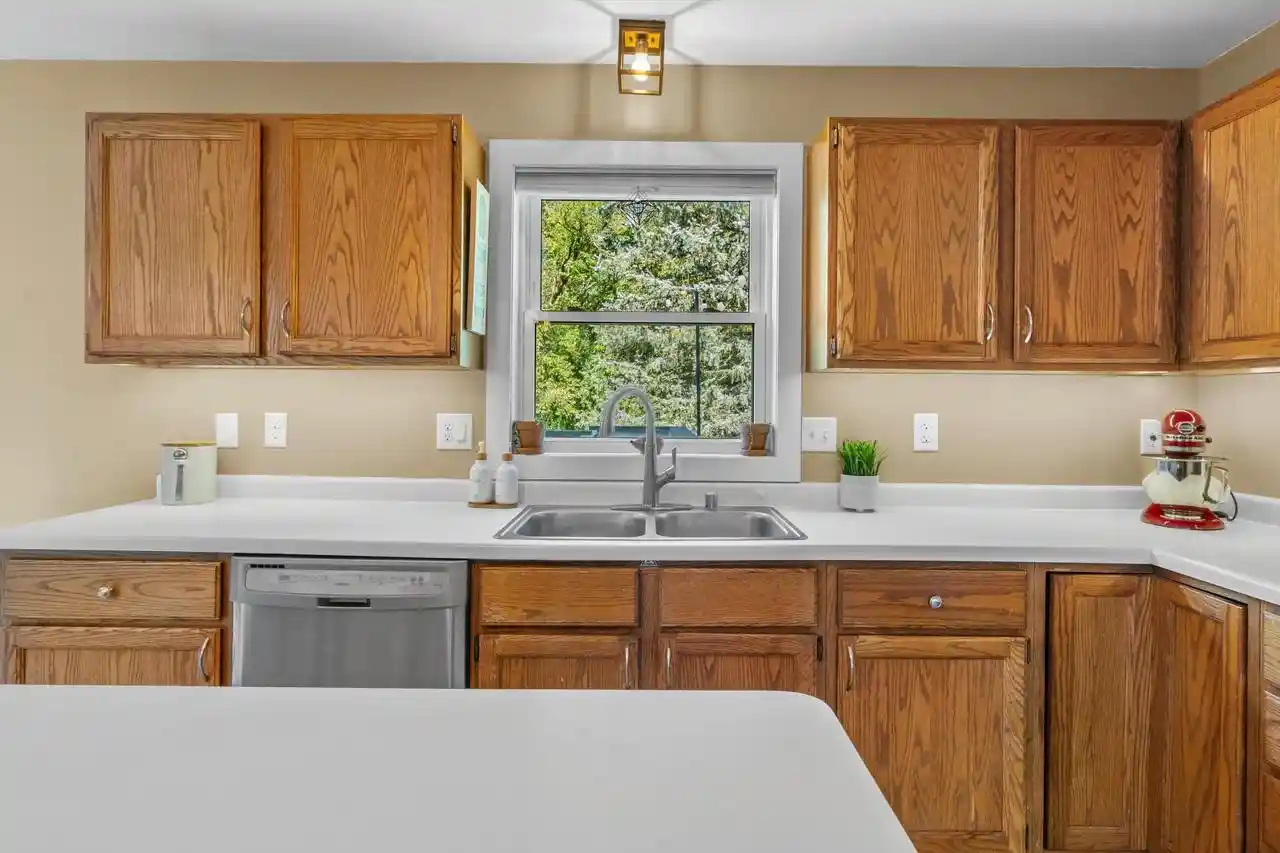 Photo 4 of Single family home for sale at 2 Salina Ct, Madison, WI 53719 | MLS# 2033241 | Listing updated on 2026-10-07