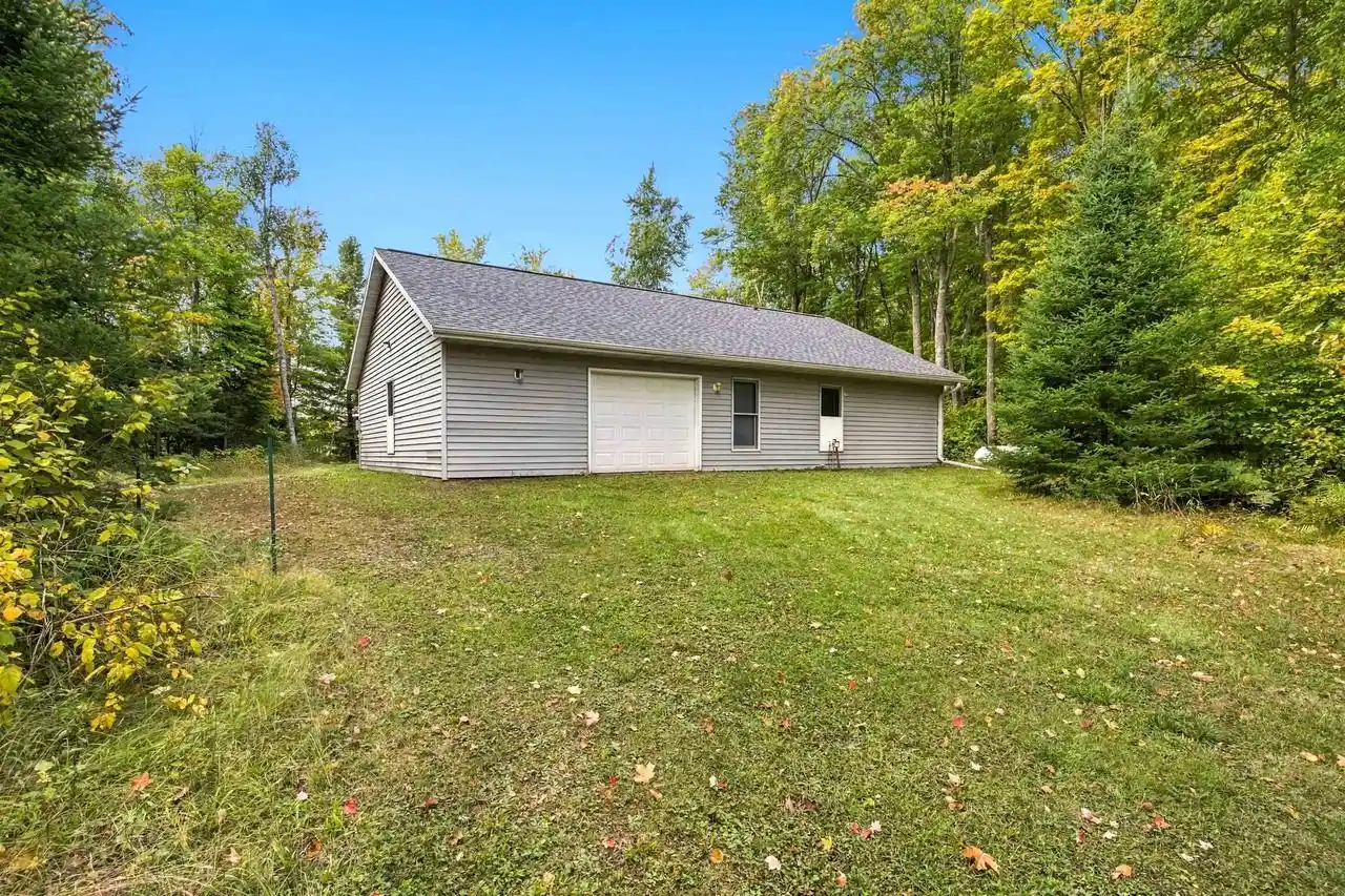 Photo 3 of Single family home for sale at 3050 Horseshoe Lake Rd, Crandon, WI 54520 | MLS# 50333091 | Listing updated on 2026-09-30