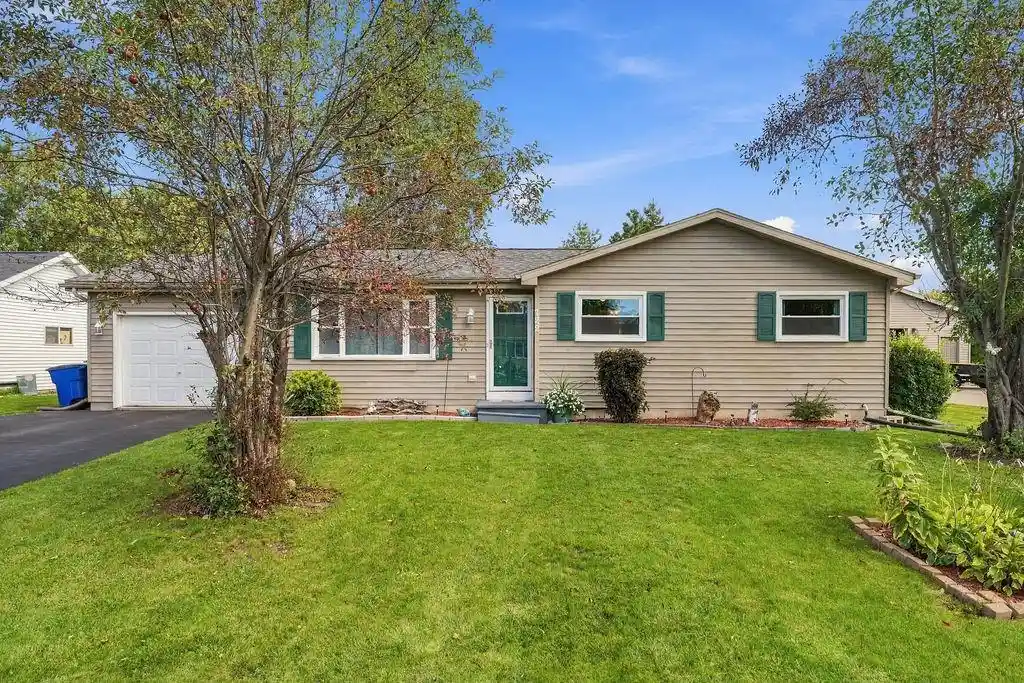 Photo 1 of Single family home for sale at 722 Mckinley Ave, Omro, WI 54963 | MLS# 50333108 | Listing updated on 2026-09-23