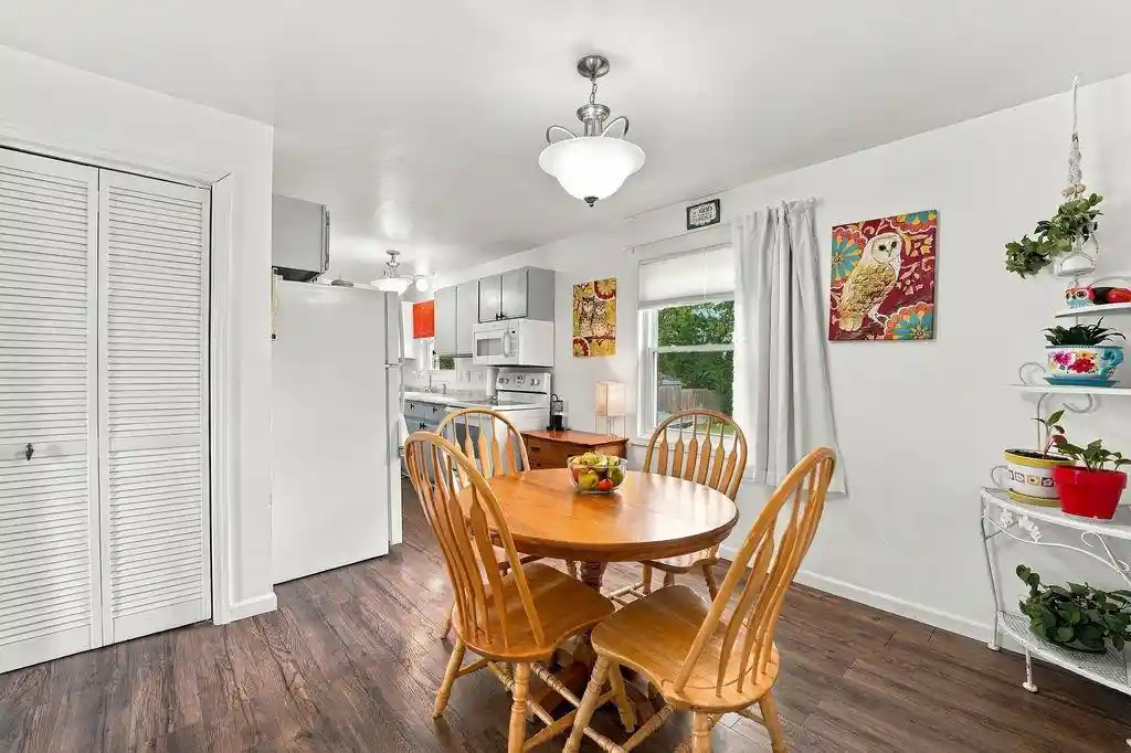 Photo 2 of Single family home for sale at 722 Mckinley Ave, Omro, WI 54963 | MLS# 50333108 | Listing updated on 2026-09-23
