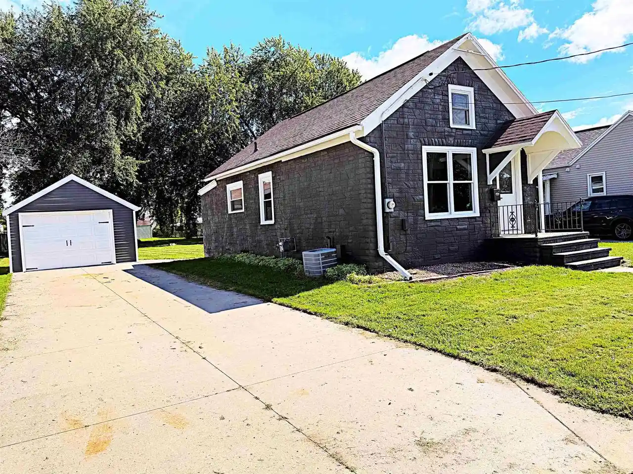 Photo 1 of Single family home for sale at 918 Grand Ave, Little Chute, WI 54140 | MLS# 50333097 | Listing updated on 2026-09-27