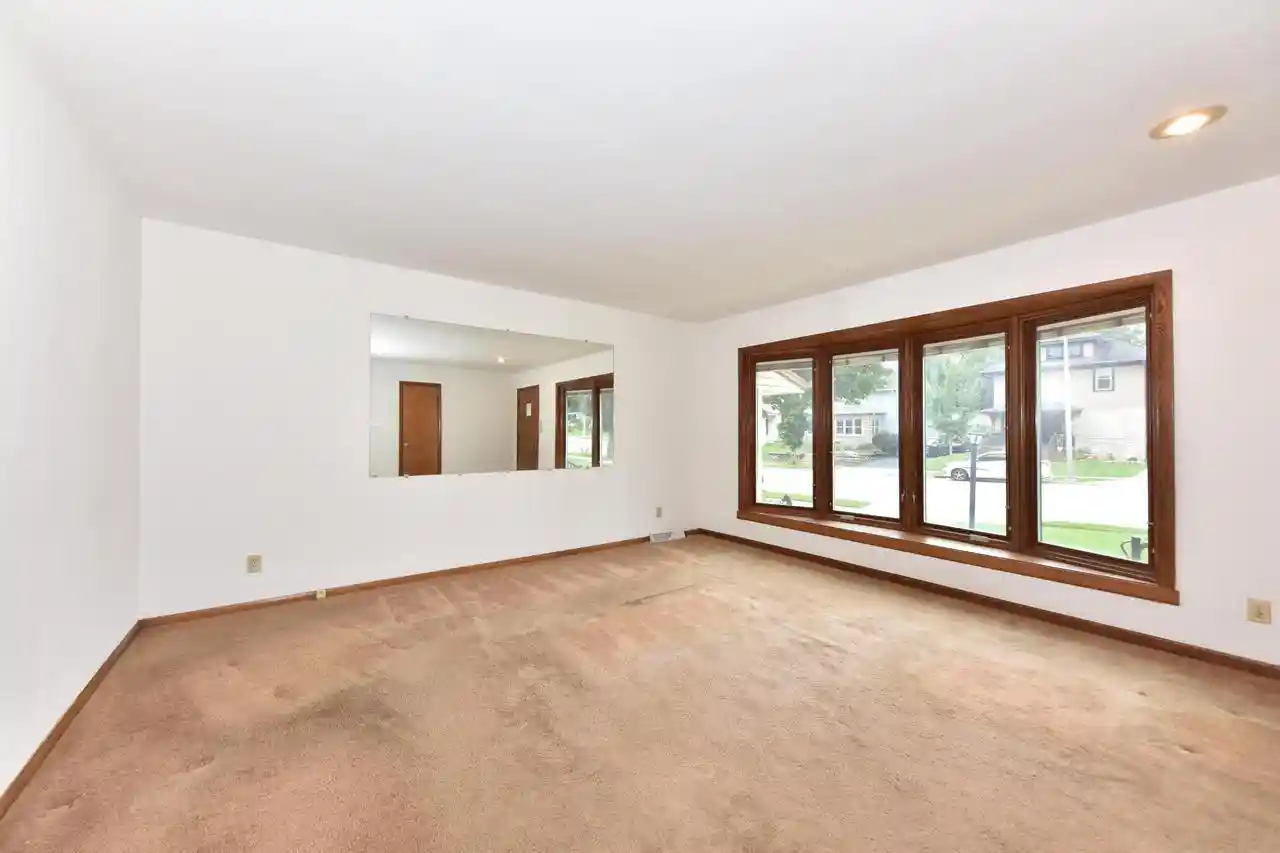 Photo 3 of Single family home for sale at 722 Summit Ave, Waukesha, WI 53188 | MLS# 1981722 | Listing updated on 2026-09-24