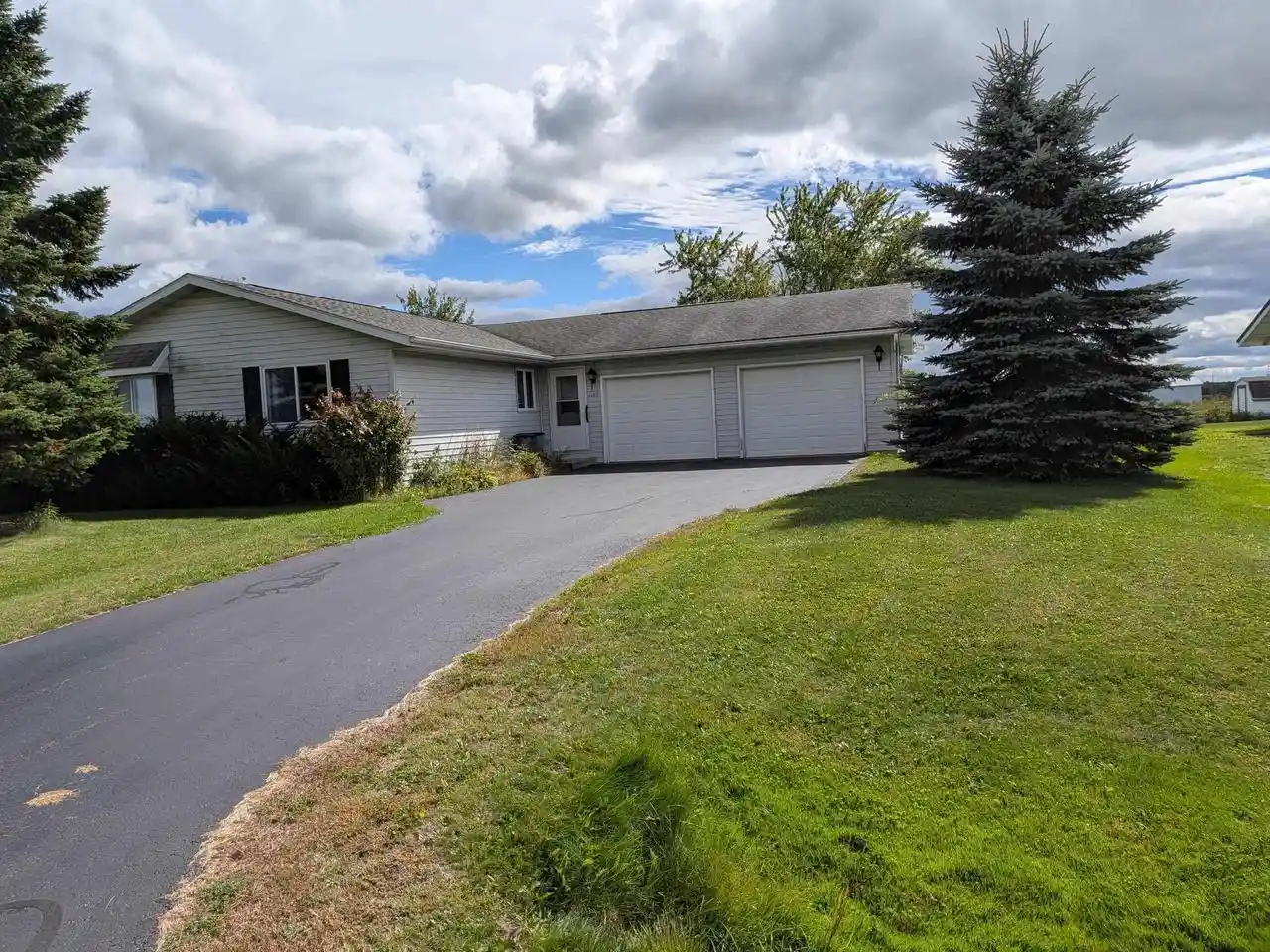 Photo 1 of Single family home for sale at 1107 E Apple St, Spencer, WI 54479 | MLS# 22604719 | Listing updated on 2026-09-23