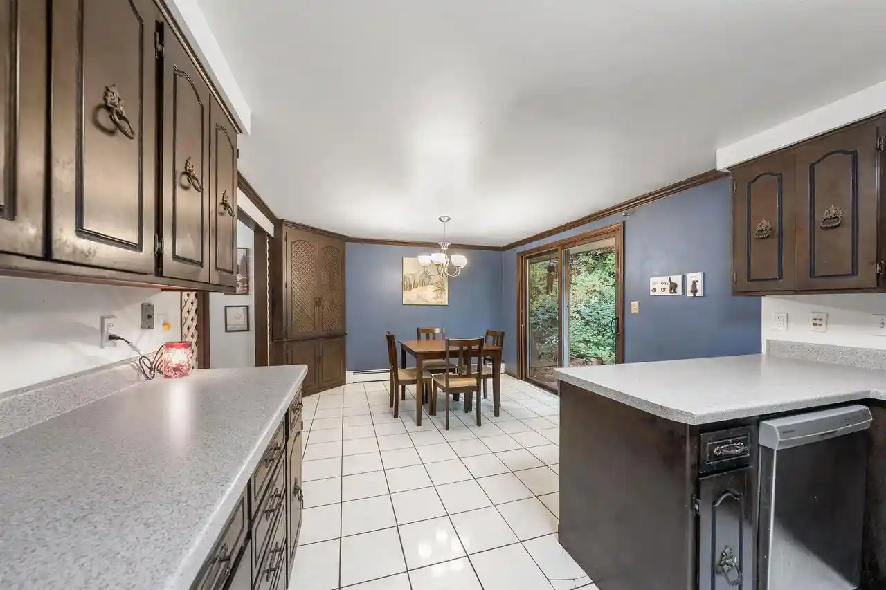 Photo 2 of Single family home for sale at 153 Cliffview Dr, Green Bay, WI 54302 | MLS# 50333111 | Listing updated on 2026-09-23