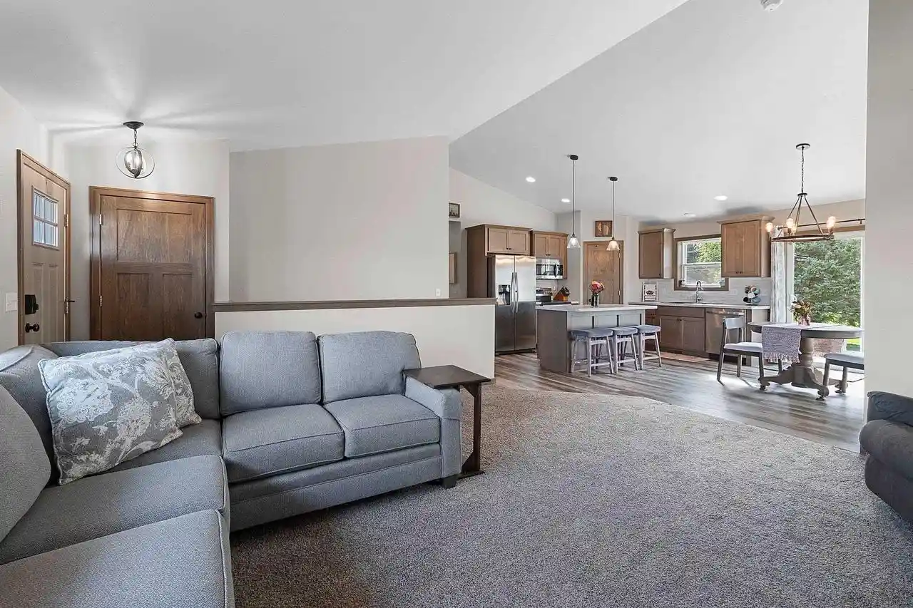Photo 4 of Single family home for sale at 1290 Brenda Ln, Neenah, WI 54956 | MLS# 50333100 | Listing updated on 2026-09-23