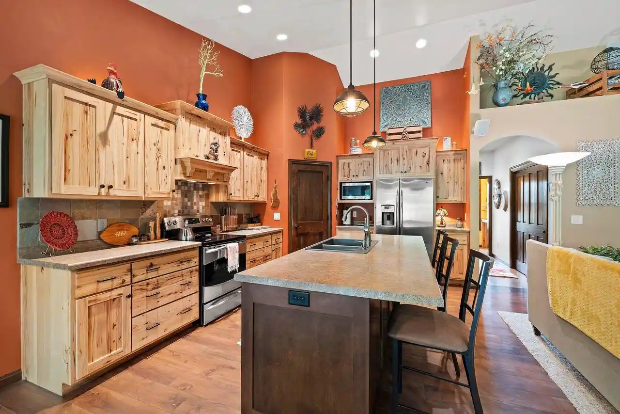 Photo 3 of Single family home for sale at 1048 Faversham Way, Green Bay, WI 54313 | MLS# 50333106 | Listing updated on 2026-09-24