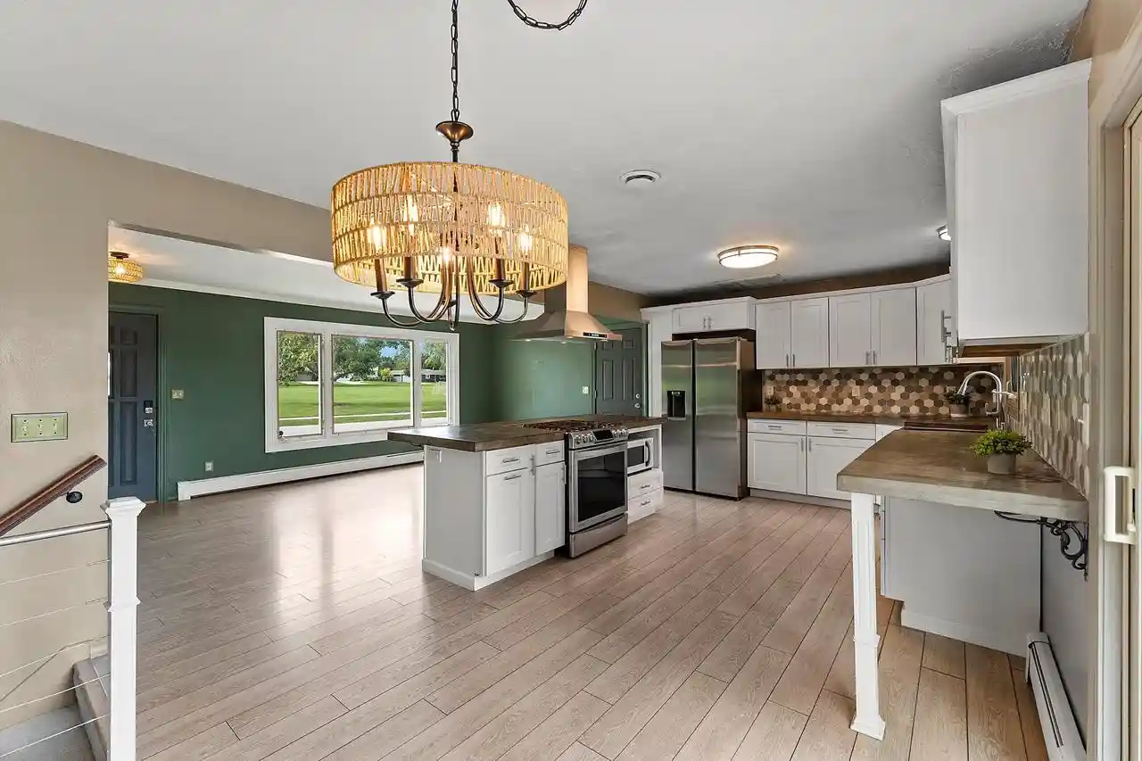 Photo 3 of Single family home for sale at 654 Cedar St, Neenah, WI 54956 | MLS# 50333124 | Listing updated on 2026-09-23