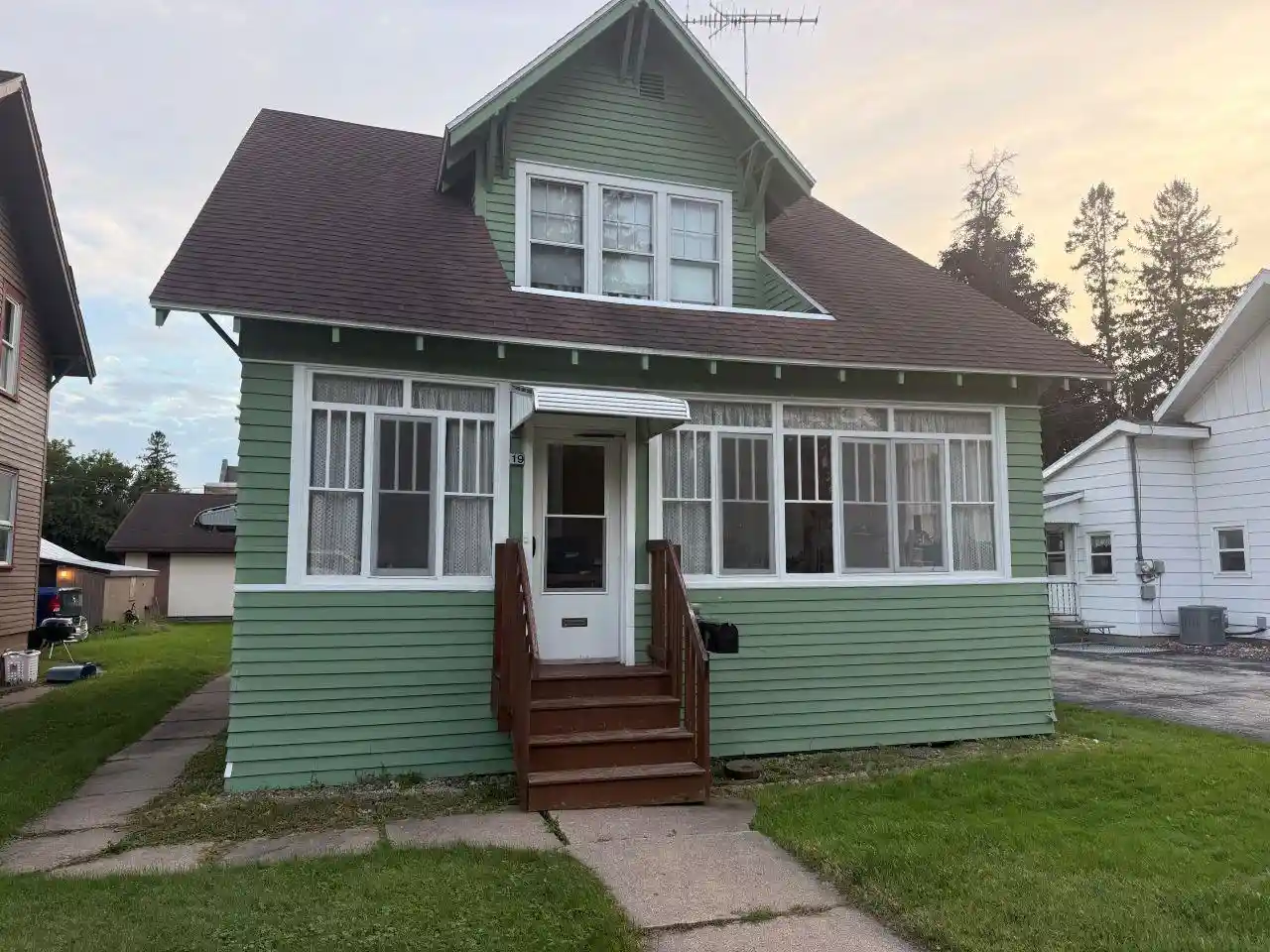 Photo 1 of Single family home for sale at 19 W 14th Street, Clintonville, WI 54929 | MLS# 50333116 | Listing updated on 2026-09-23