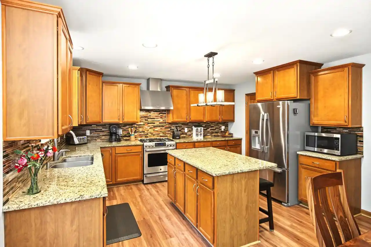 Photo 3 of Single family home for sale at 7 Woodridge Ln, Columbus, WI 53925 | MLS# 1981735 | Listing updated on 2026-10-08