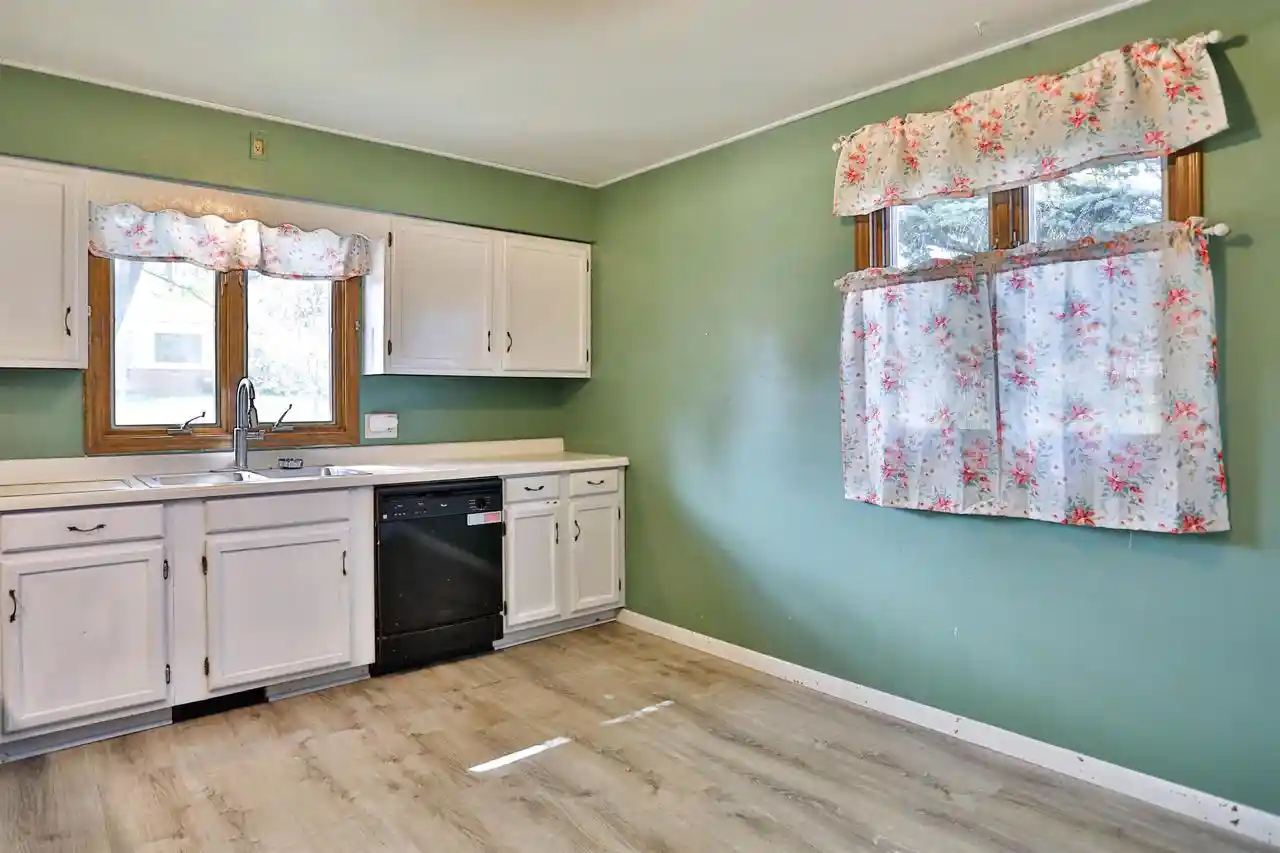 Photo 2 of Single family home for sale at 1008 Elm St, Wausau, WI 54401 | MLS# 22604726 | Listing updated on 2026-09-23
