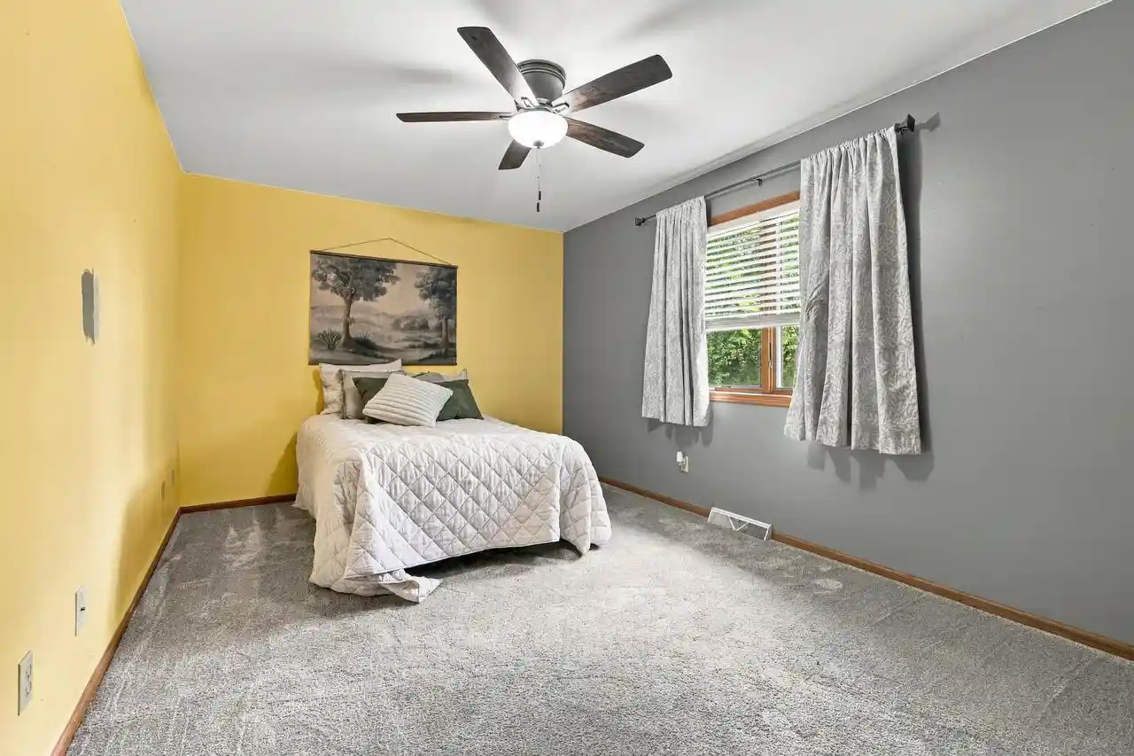 Photo 4 of Condo for sale at 720 Timberline Trl, Hartford, WI 53027 | MLS# 1981741 | Listing updated on 2026-10-05