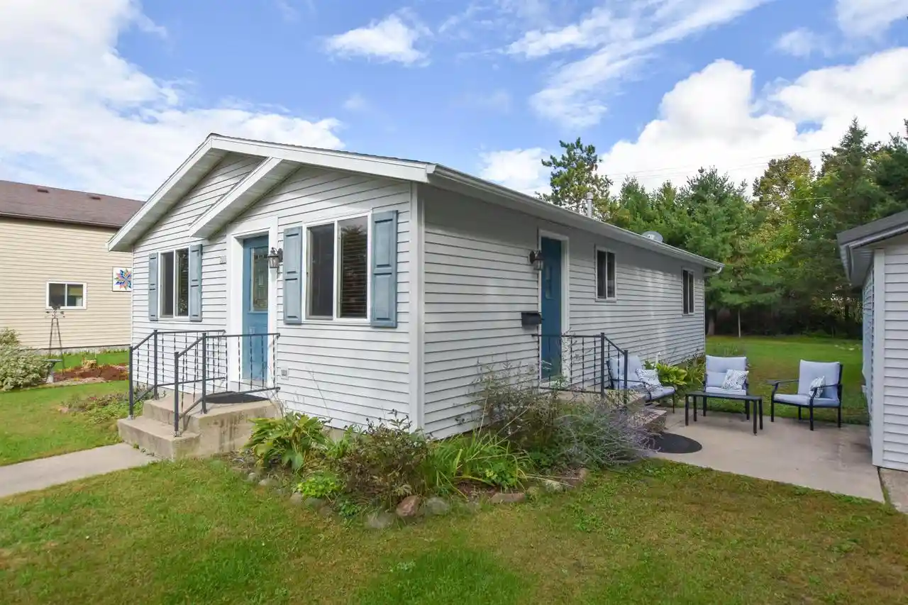Photo 1 of Single family home for sale at 320 W Poplar St, Plainfield, WI 54966 | MLS# 50333135 | Listing updated on 2026-09-23