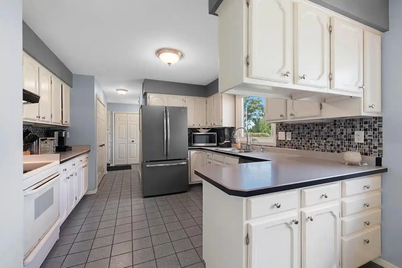 Photo 3 of Single family home for sale at 2924 Ridgeway Dr, Neenah, WI 54956 | MLS# 50333142 | Listing updated on 2026-09-23