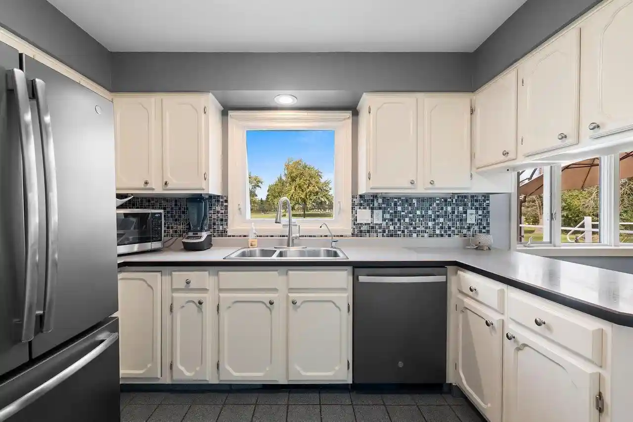 Photo 4 of Single family home for sale at 2924 Ridgeway Dr, Neenah, WI 54956 | MLS# 50333142 | Listing updated on 2026-09-23