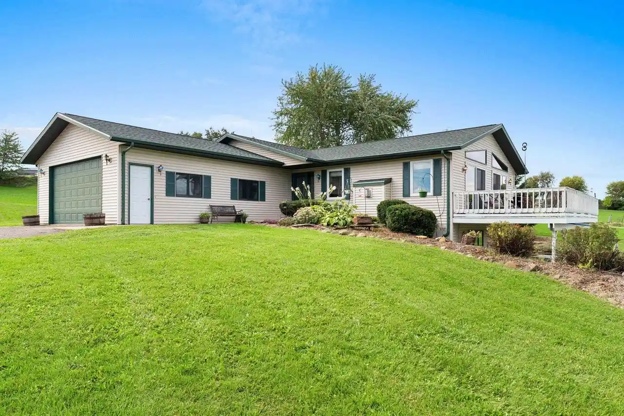 Photo 1 of Single family home for sale at 5275 Rushford Ave, Omro, WI 54963 | MLS# 50333129 | Listing updated on 2026-09-23