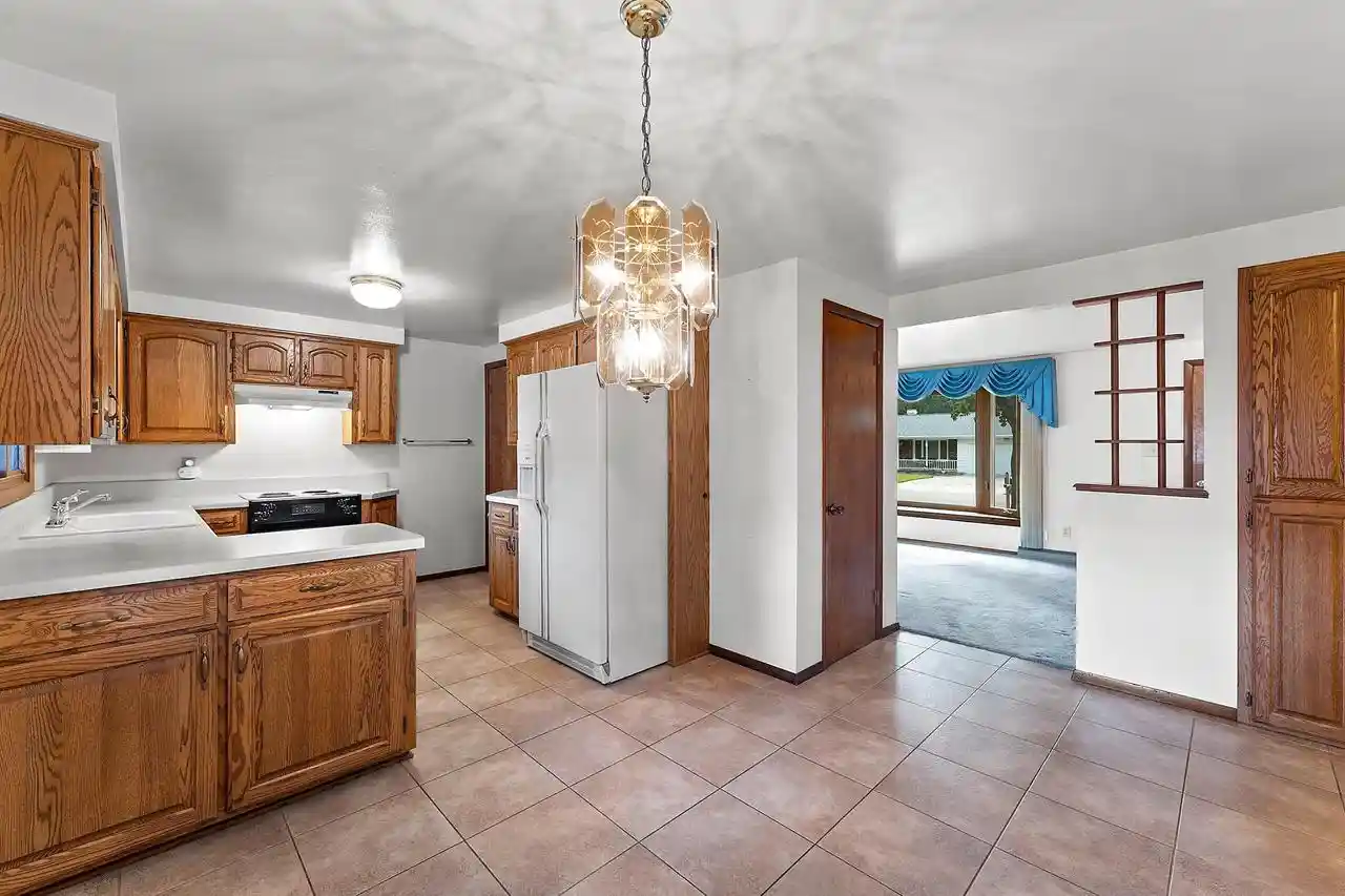 Photo 3 of Single family home for sale at 1030 Downer St, Green Bay, WI 54304 | MLS# 50333139 | Listing updated on 2026-09-23