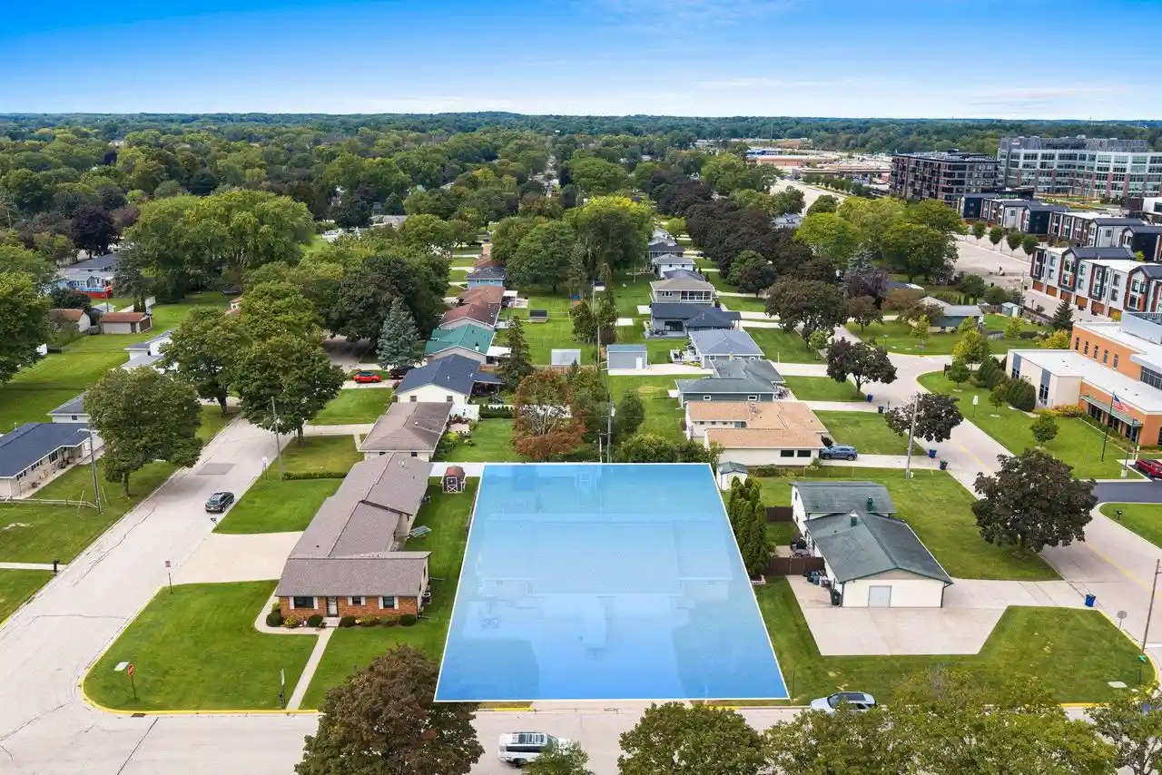 Photo 3 of Multi family home for sale at 1992 True Ln, Green Bay, WI 54304 | MLS# 50333094 | Listing updated on 2026-09-23