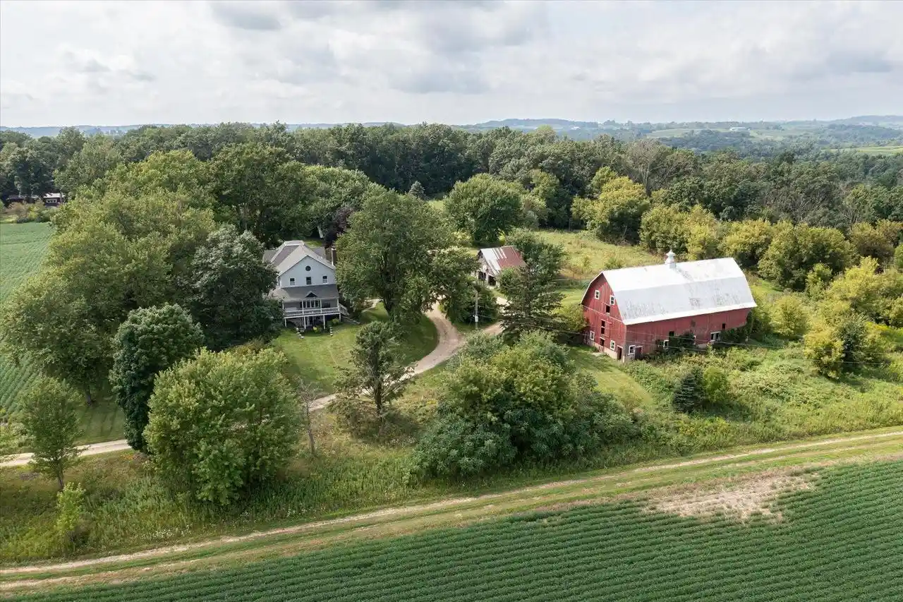 Single family home for sale at E7530 Hinkst Holw Rd, Viroqua, WI 54665 | MLS# 1981766