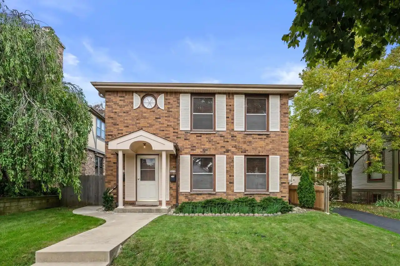 Photo 1 of Sale Pending at 3215 S Indiana Ave #3217, Milwaukee, WI 53207 | MLS# 1981767 | Listing updated on 2026-09-29