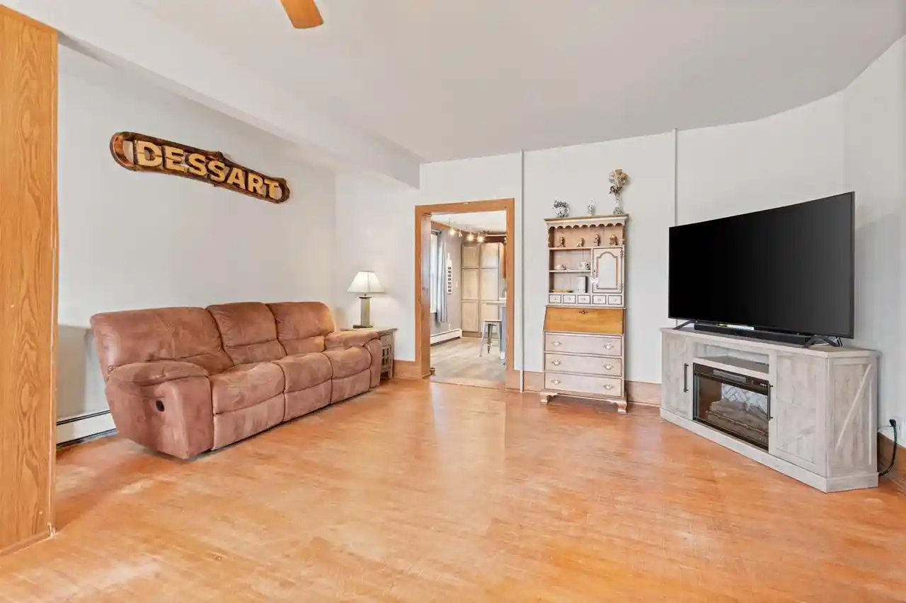 Photo 4 of Single family home for sale at 836 Main St, Marinette, WI 54143 | MLS# 50333144 | Listing updated on 2026-09-24