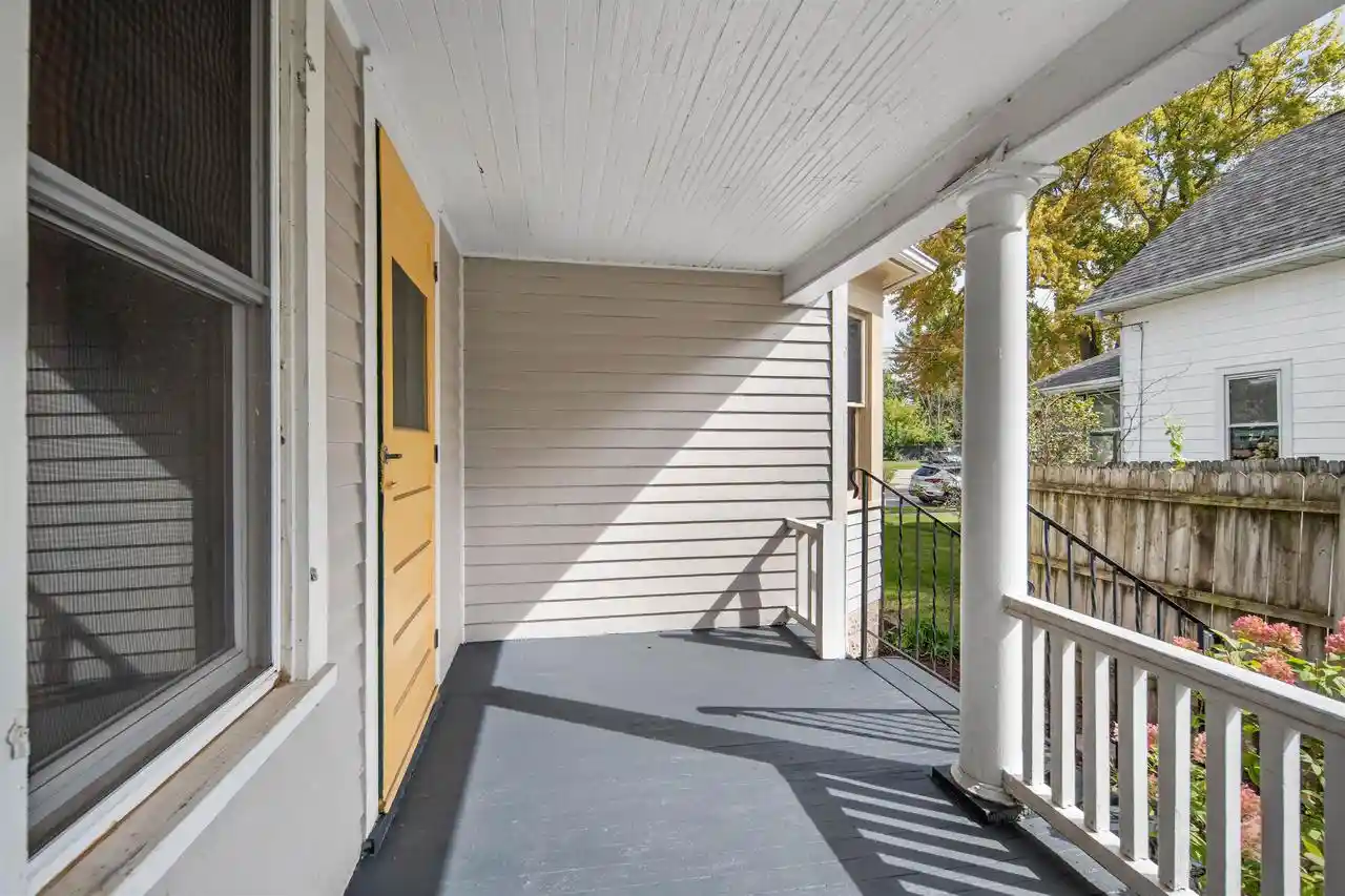 Photo 3 of Single family home for sale at 315 Van St, Neenah, WI 54956 | MLS# 50333147 | Listing updated on 2026-09-23