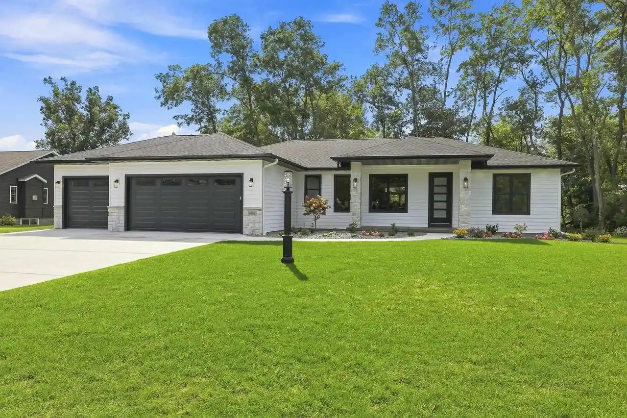 Photo 1 of Single family home for sale at 2321 Brooke Ln, Stevens Point, WI 54481 | MLS# 22604730 | Listing updated on 2026-09-23