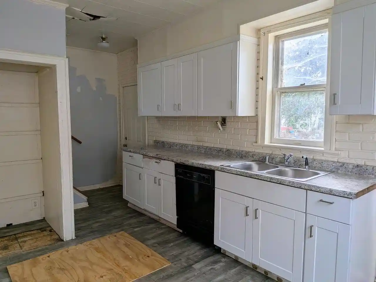 Photo 2 of Single family home for sale at 4050 6th Avenue, Kenosha, WI 53140 | MLS# 1981778 | Listing updated on 2026-09-23