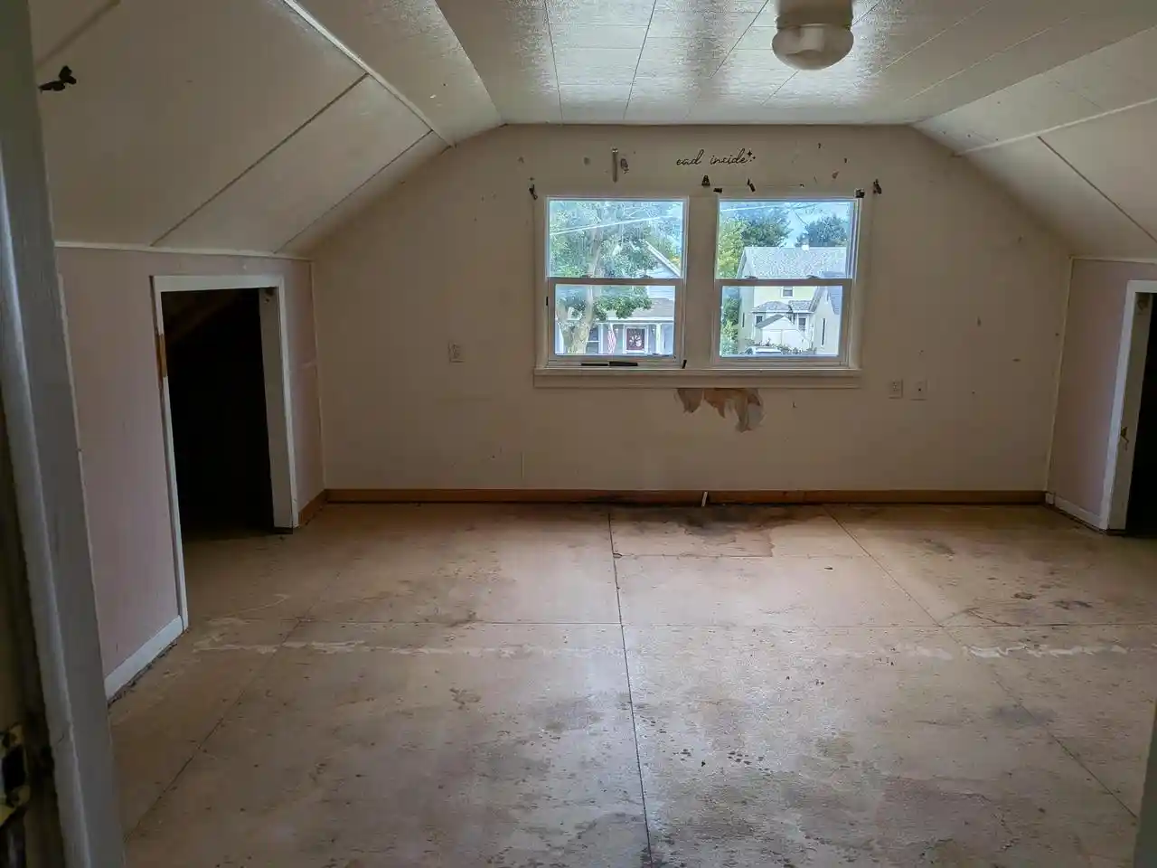 Photo 4 of Single family home for sale at 4050 6th Avenue, Kenosha, WI 53140 | MLS# 1981778 | Listing updated on 2026-09-23