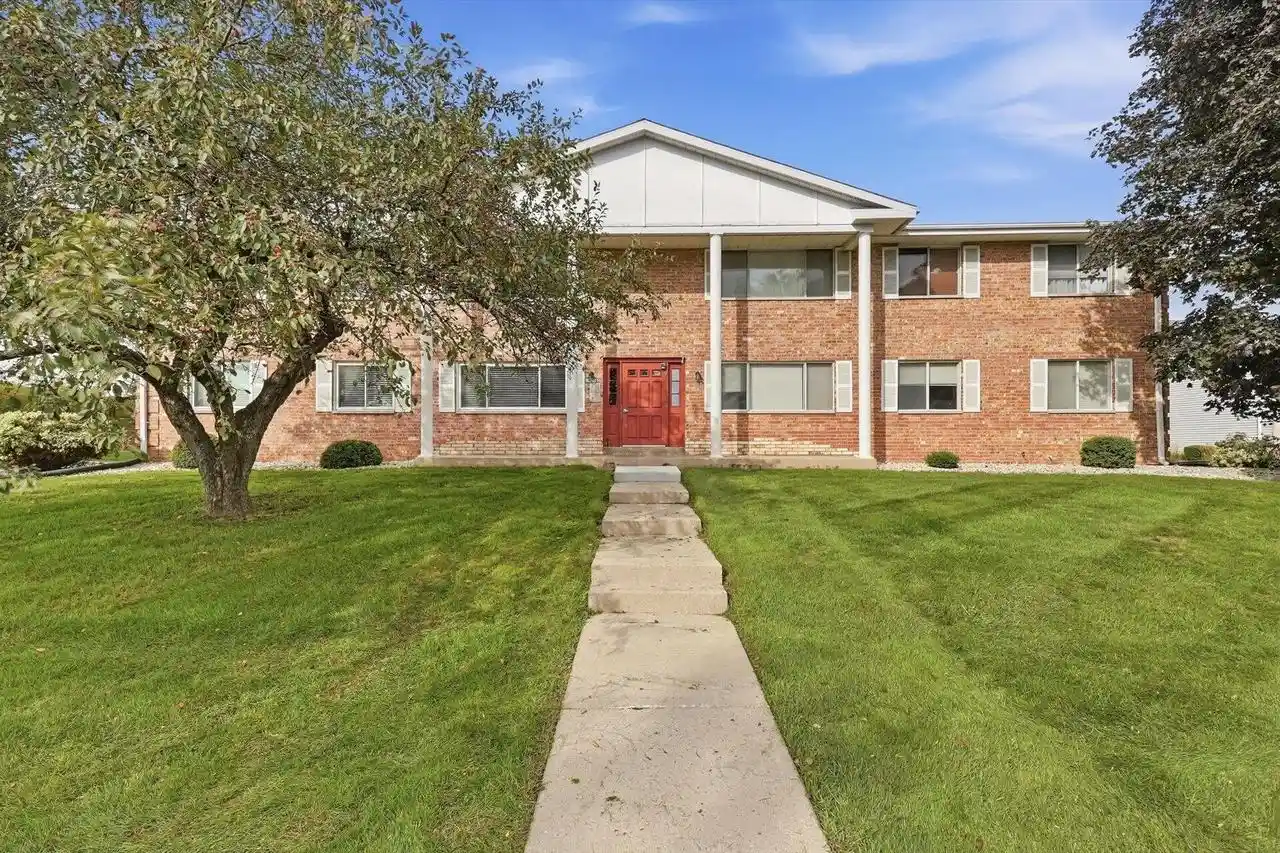 Condo for sale at 10278 W Whitnall Edge Cir #204, Franklin, WI 53132 | MLS# 1981786