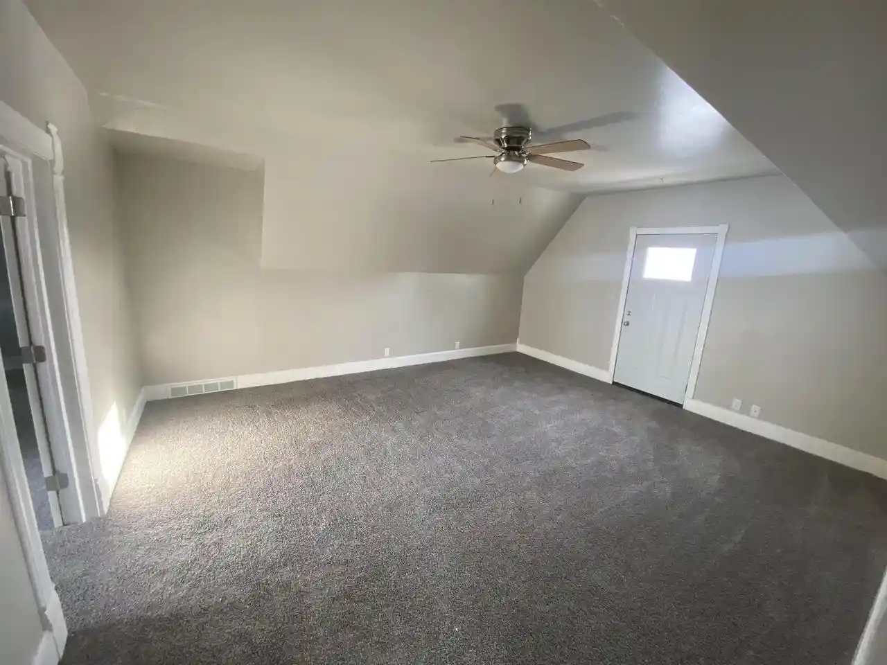 Photo 3 of Multi family home for sale at 800 St George St, Green Bay, WI 54302 | MLS# 50333161 | Listing updated on 2026-09-23