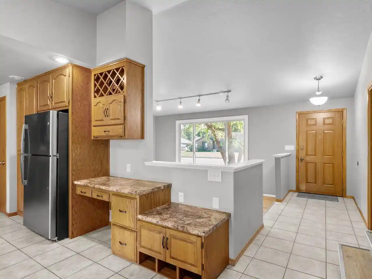 Photo 3 of Single family home for sale at 2760 Sunray Ln, Green Bay, WI 54313 | MLS# 1981801 | Listing updated on 2026-09-23