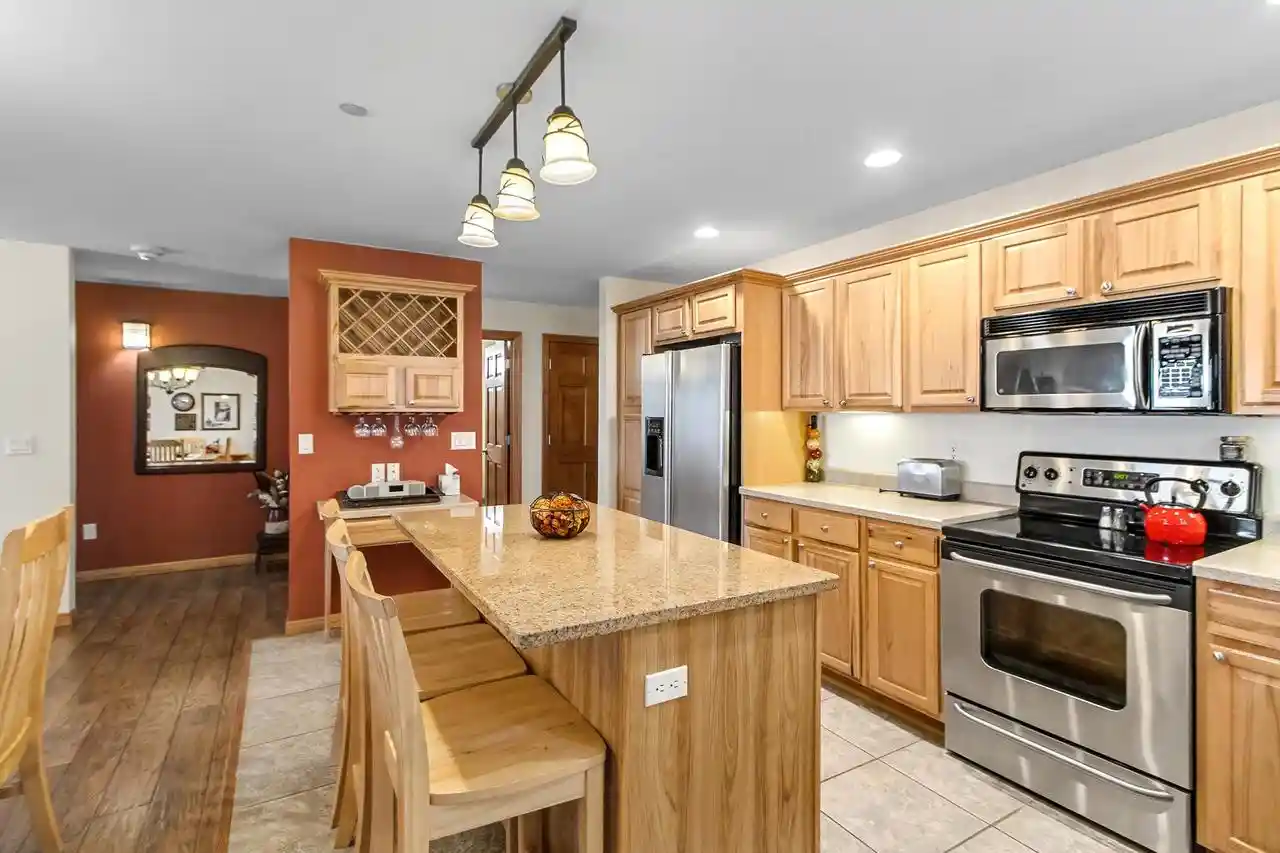 Listing Photo 4 - Condo for sale in building located at 1835 20th Ct, Arkdale, WI 54613 - Unit #1901