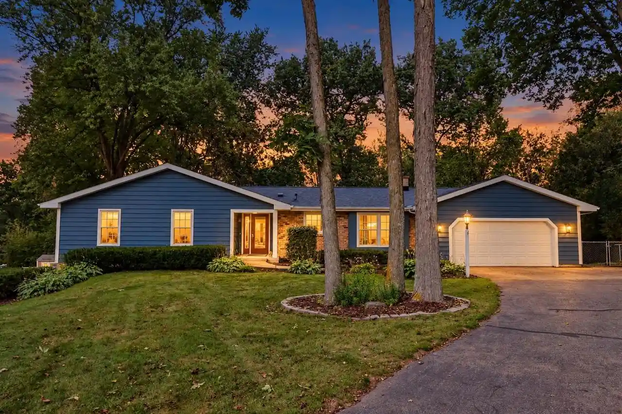 Photo 1 of Single family home for sale at 4550 Sundance Ct, Cottage Grove, WI 53527 | MLS# 2033293 | Listing updated on 2026-10-21