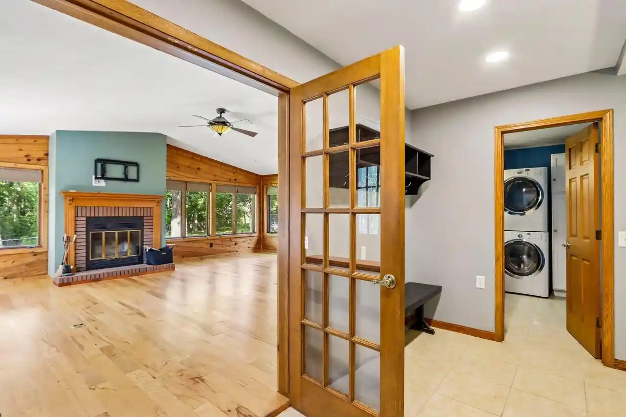 Photo 3 of Single family home for sale at 4550 Sundance Ct, Cottage Grove, WI 53527 | MLS# 2033293 | Listing updated on 2026-10-21