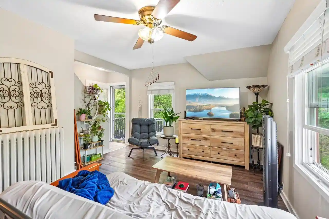 Listing Photo 5 - Condo for sale in building located at 530 S Main St, Oconomowoc, WI 53066 - Unit #530A