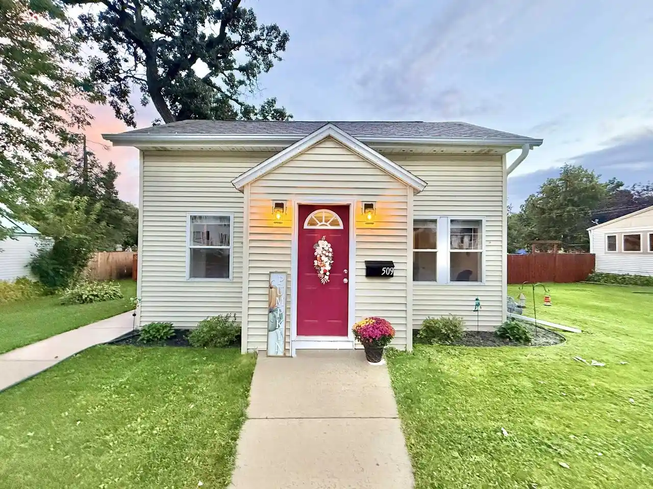 Photo 1 of Sale Pending at 509 8th Avenue, Baraboo, WI 53913 | MLS# 2033299 | Listing updated on 2026-09-27
