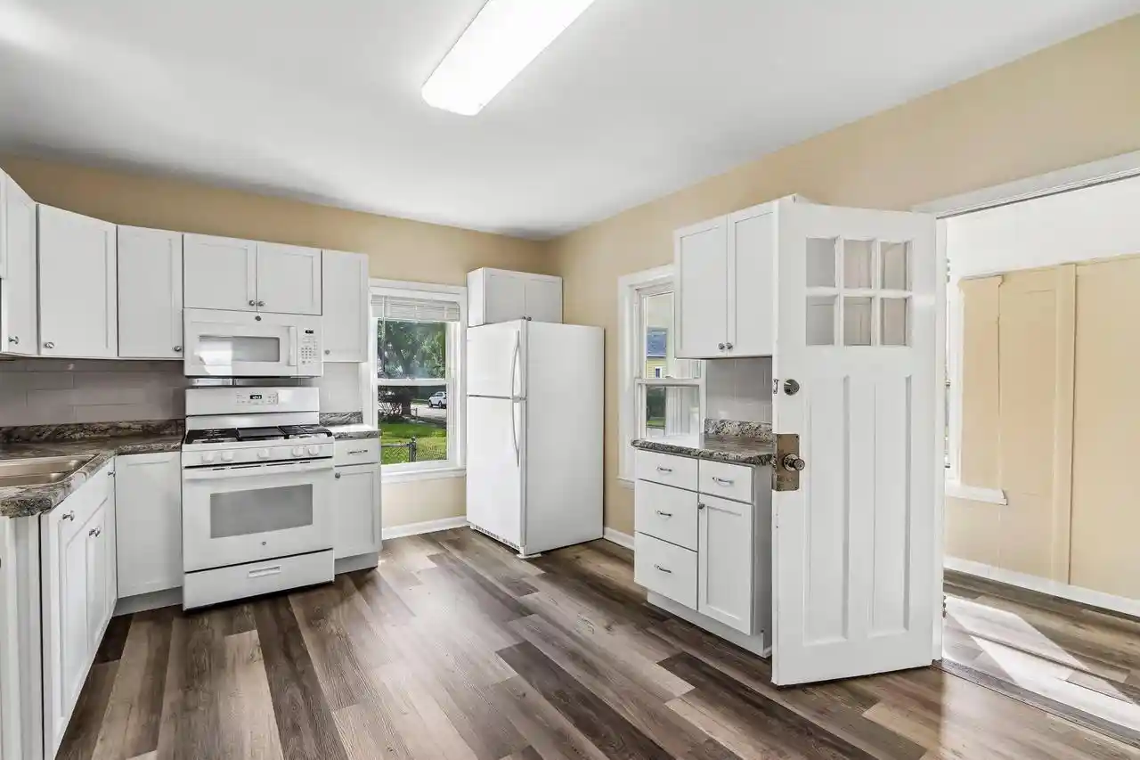 Photo 4 of Single family home for sale at 924 44th Street, Kenosha, WI 53140 | MLS# 1981836 | Listing updated on 2026-09-25