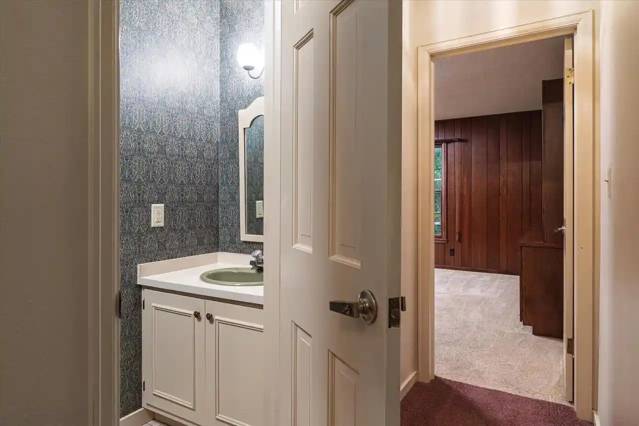 Photo 3 of Single family home for sale at N2062 Wedgewood Dr E, La Crosse, WI 54601 | MLS# 1981854 | Listing updated on 2026-09-30