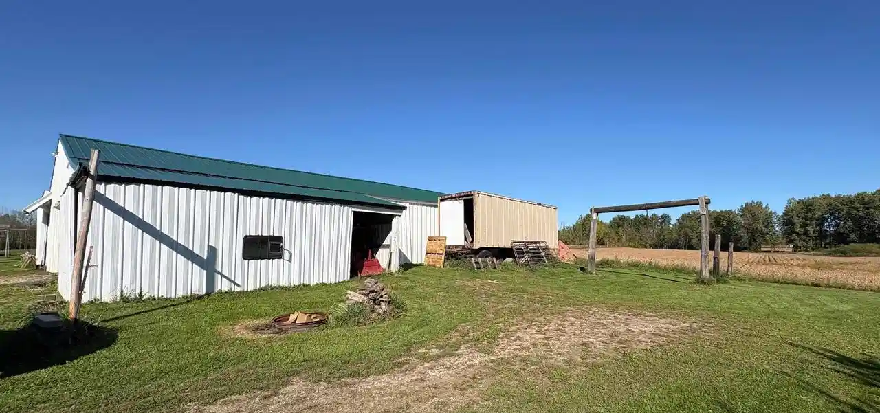 Photo 2 of Single family home for sale at 5948 County Rd J, Oconto, WI 54153 | MLS# 50333164 | Listing updated on 2026-09-28