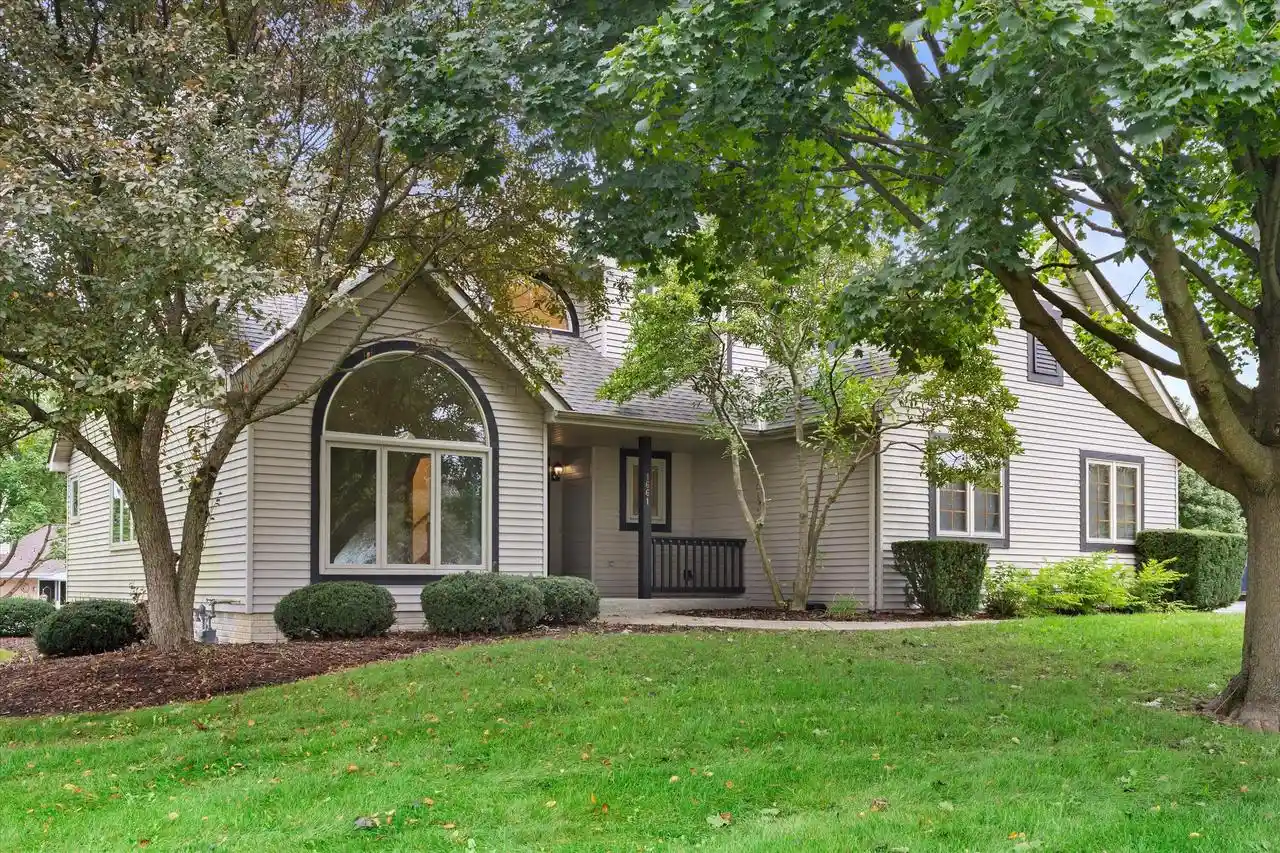 Photo 1 of Single family home for sale at 1661 Wood Ridge Ln, Burlington, WI 53105 | MLS# 1981870 | Listing updated on 2026-09-24